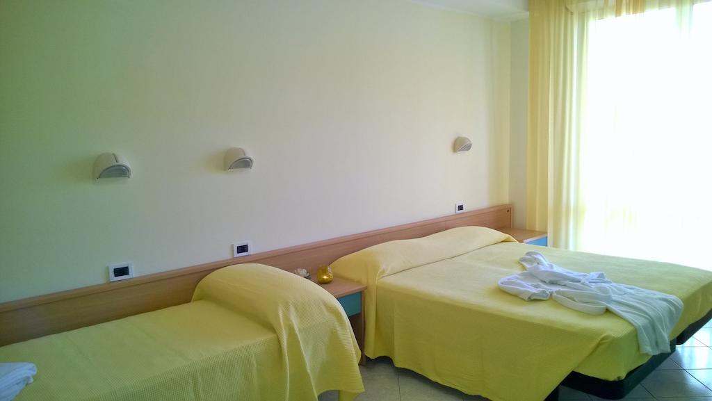 Hotel Paola Garden - Nuova Gestione Bellariva Di Rimini Cameră foto